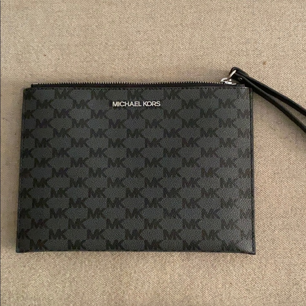 Michael Kors wristlet